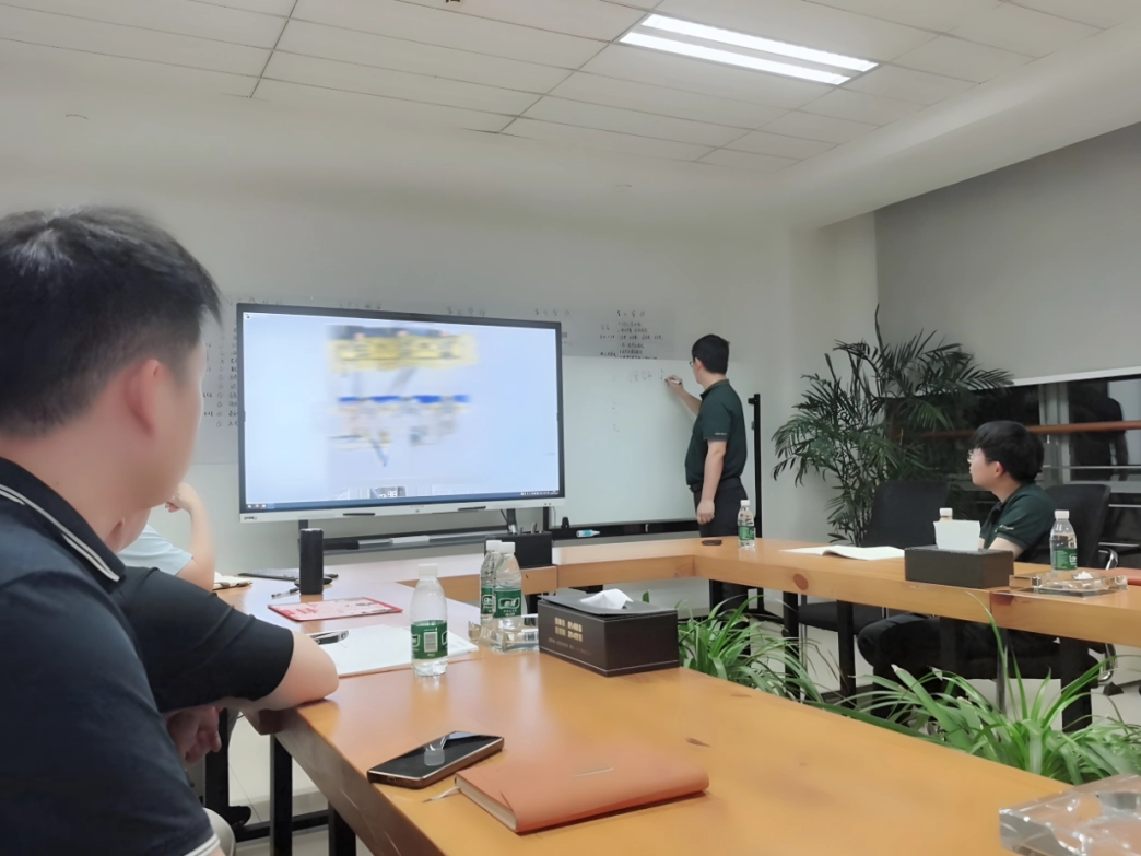 R&D Milestone｜IDO представляет интегрированную машину нового поколения для Z-гибки и фальцовки, используемую при производстве стиральных машин для бытовой техники