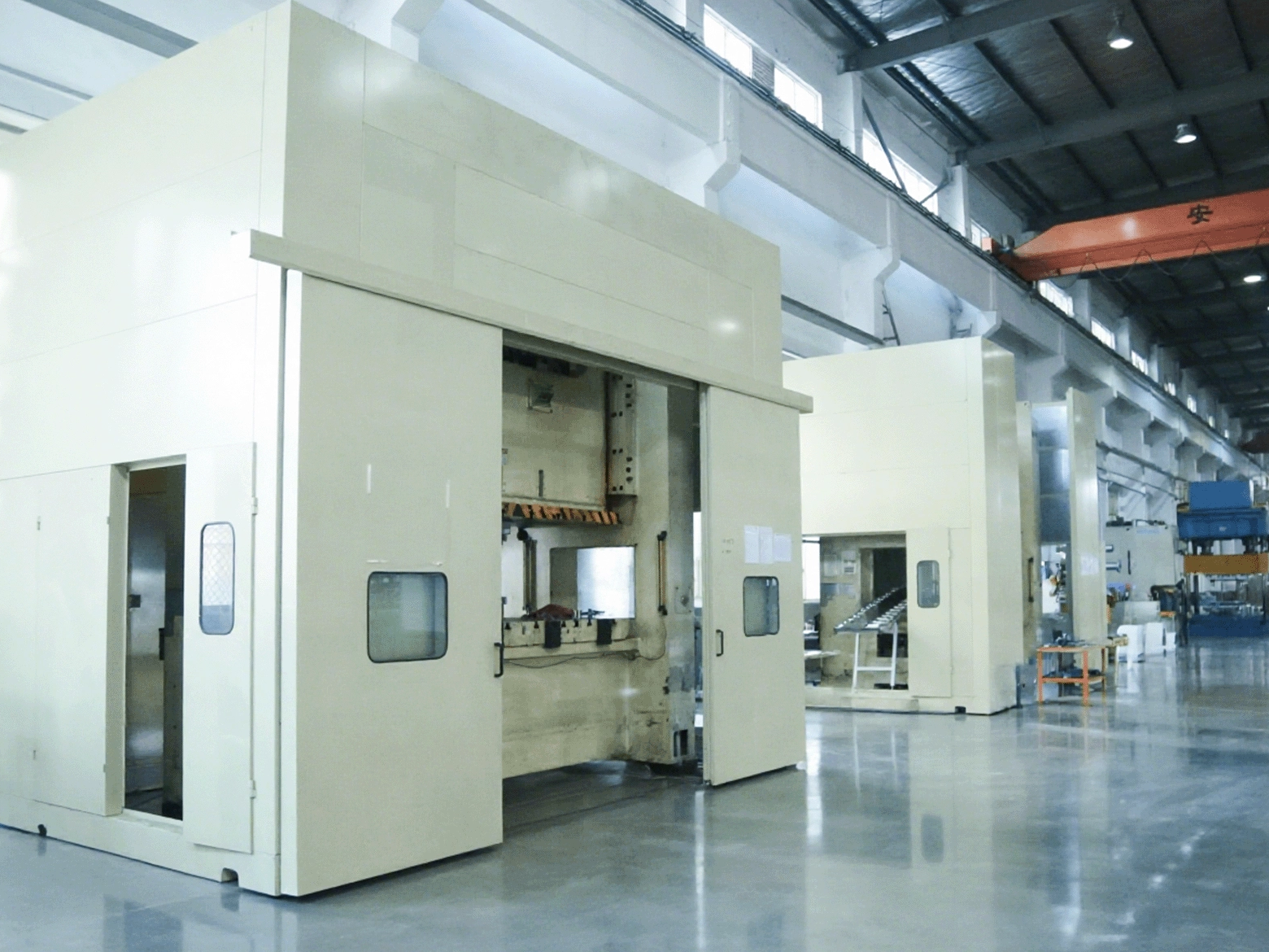 Обмен отраслевыми знаниями | Различия и выбор между сервоприводными, гидравлическими и механическими прессами